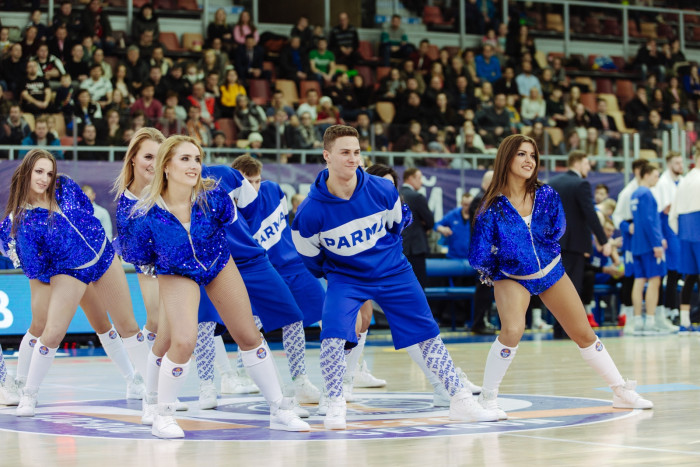 Сустракаемся з «Пармай»