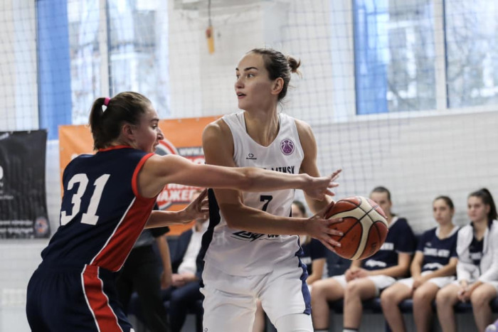 Дзяўчыны зноў фіерат