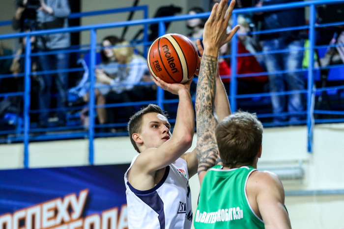 Прайграем «Перласу»