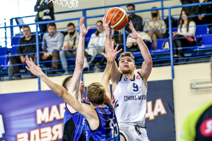 Резервная команда драконов побеждает БГУИР