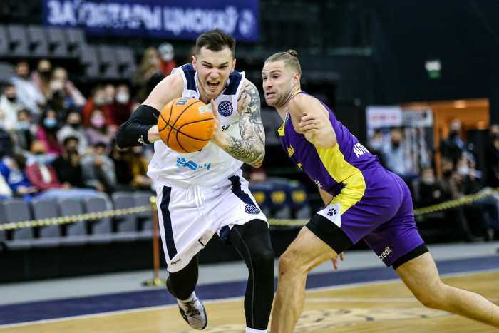 Апошняя гульня Салаша, пашкоджанне Чаварса і прыкрая параза ад Ізраіля