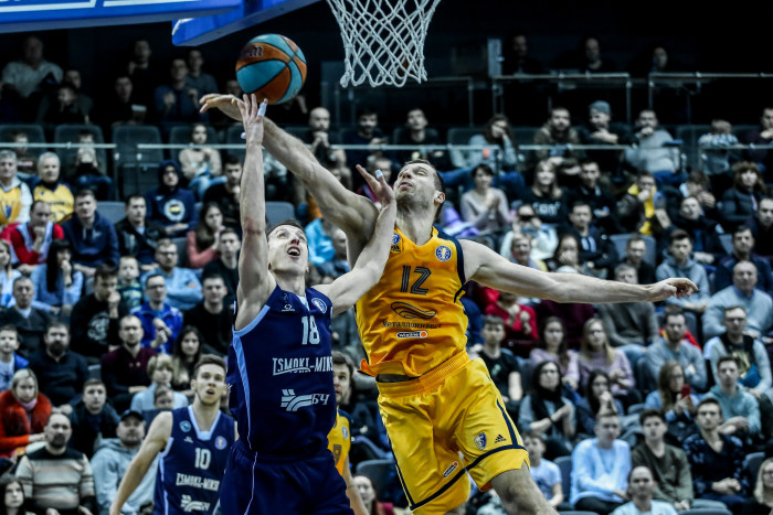 На роўных пазмагаліся з «Хімкамі»