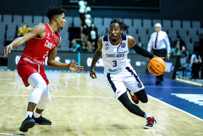 Дэбют на выдатна