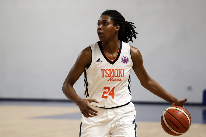 Дзяўчыны ў адсутнасці лідараў упэўнена перамагаюць «Вікторыю»