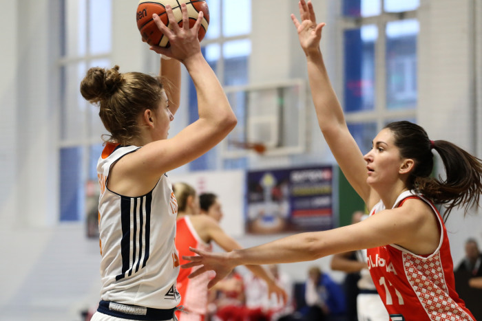 Дзяўчыны не прайграюць у рэгулярцы