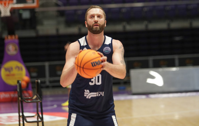 Уладзімір Верамеенка застаецца