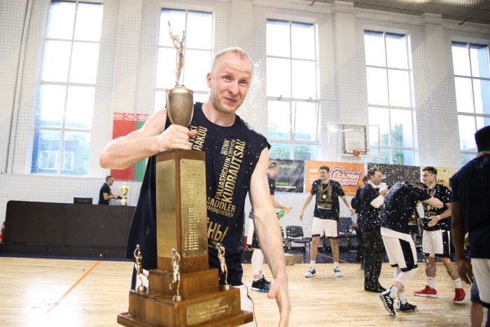 Аляксандр Кудраўцаў пакідае «Цмокі»