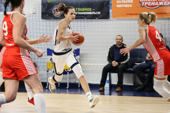 «Олимпия» не остановила наших девушек