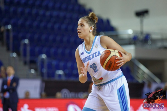 Навічок у жаночай камандзе