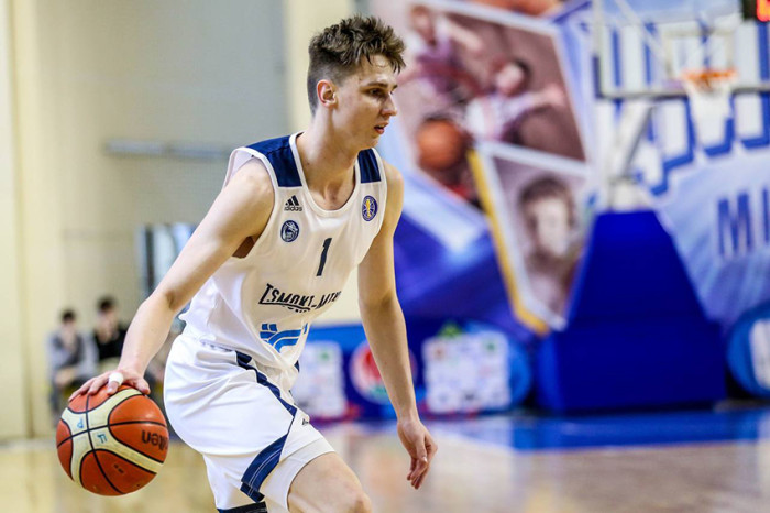 Резервная команда обыгрывает ЦОР «Викторию»