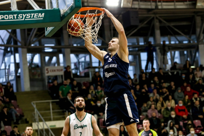 Арцём Парахоўскі пакідае каманду