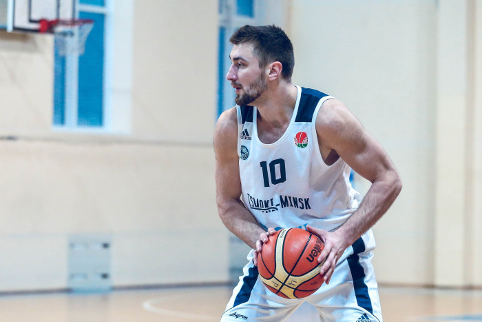 Упэўненая перамога «Цмокаў»