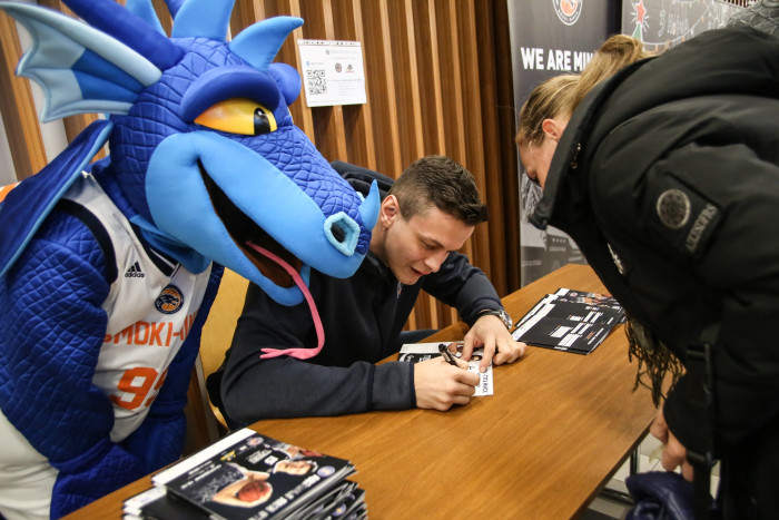 «Цмокі» сустрэнуцца з заўзятарамі