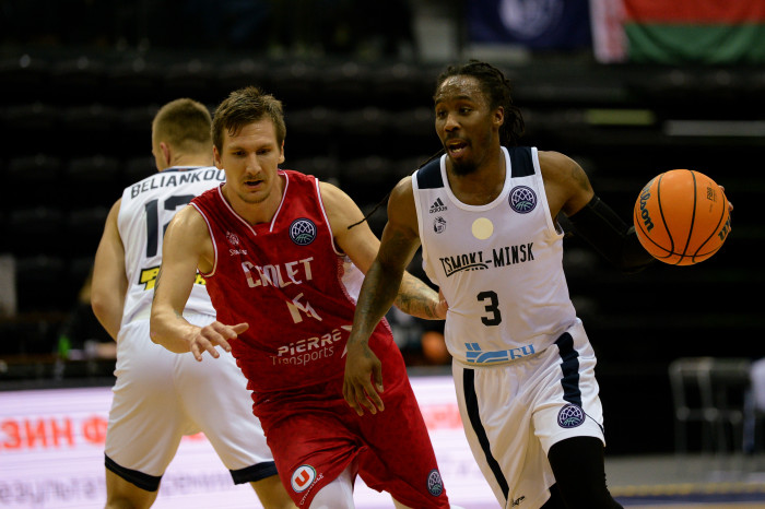 Саступаем на выездзе французам