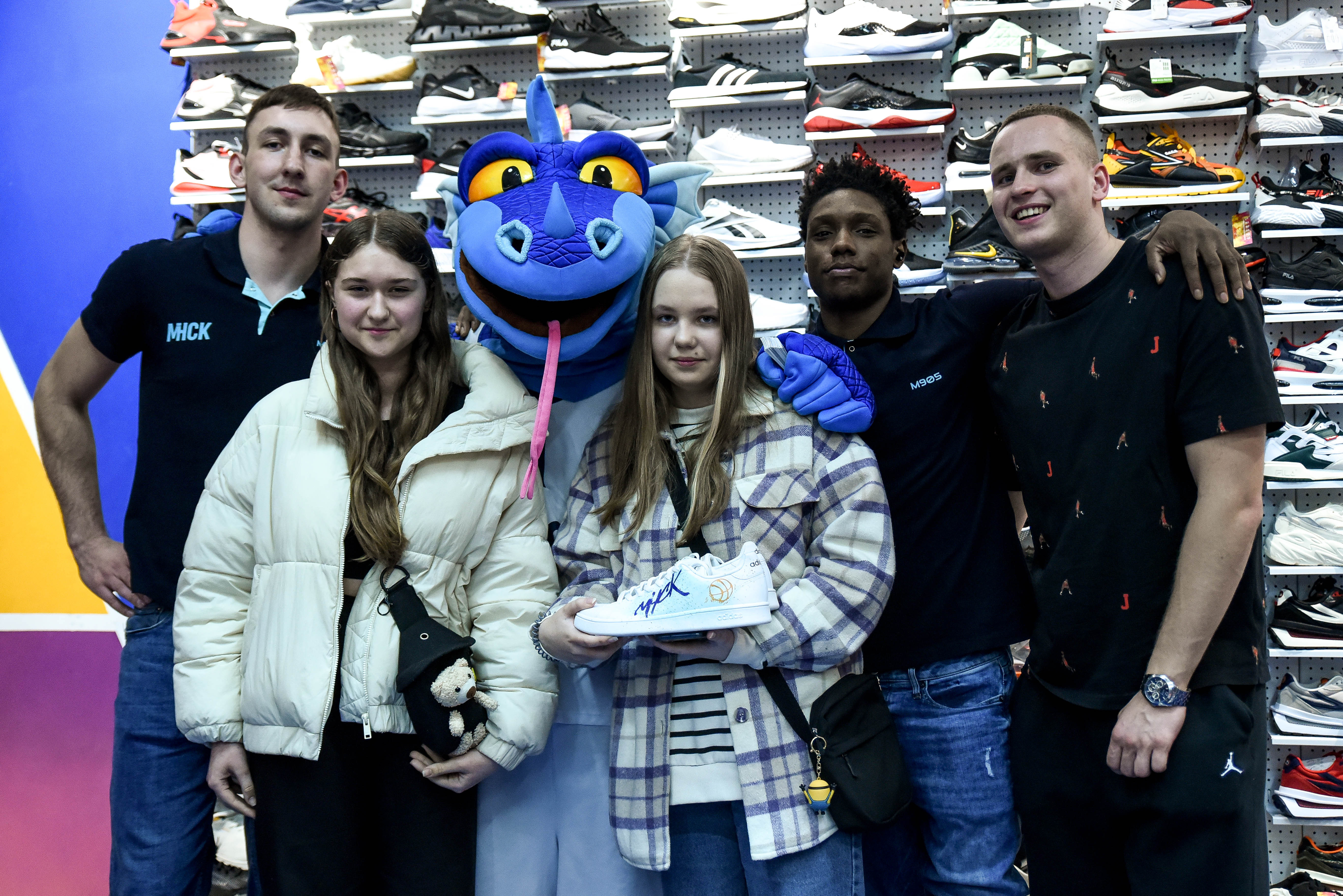 Фан встречи в москве 2024