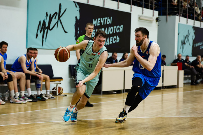 Команда Георгия Кондрусевича уступает хозяевам площадки87