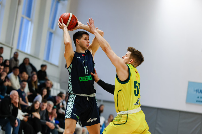 Команда Алексея Суховецкого побеждает в первой игре полуфинала65