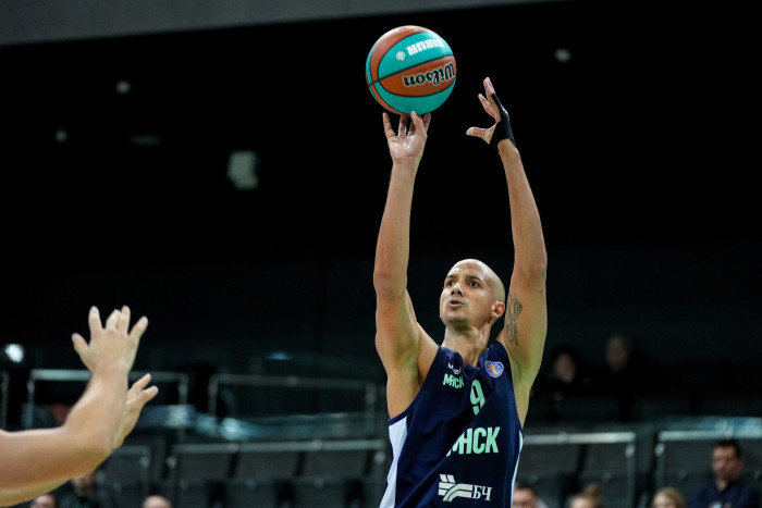 Уступили действующим чемпионам