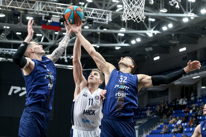 В Нижнем Новгороде уступаем хозяевам площадки