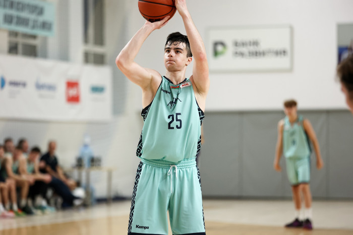 Начинаем выездной тур Студлиги РЖД с победы над чемпионами прошлого сезона!