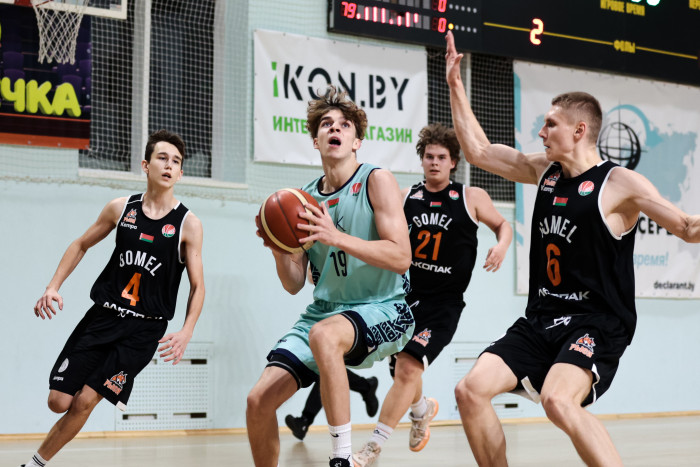 “МИНСК” (резерв) вновь сильнее соперника из Гомеля