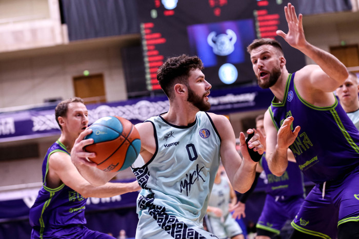 “МИНСК” уступает “Руне”