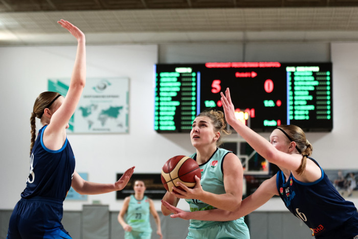 Разгромная победа над “Викторией”