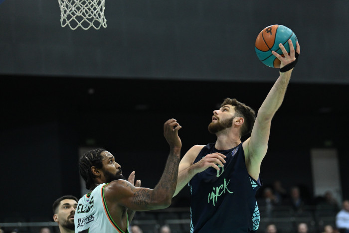 Соперник увозит победу в Екатеринбург