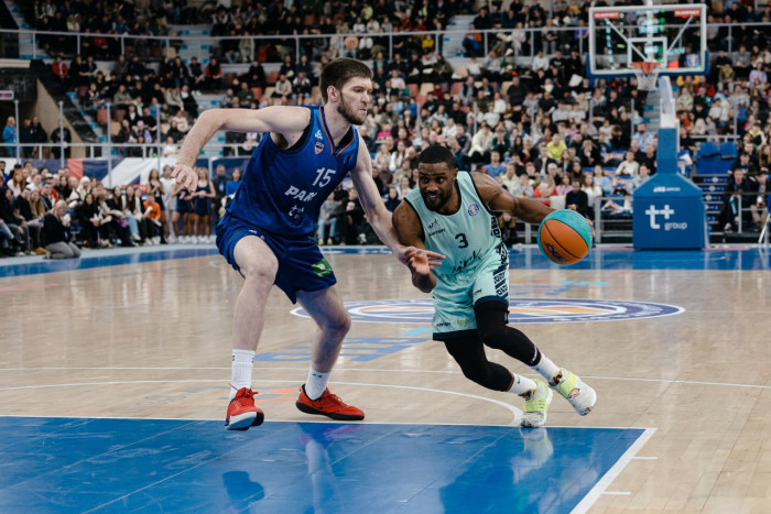 В достойной борьбе уступаем “ПАРМЕ”