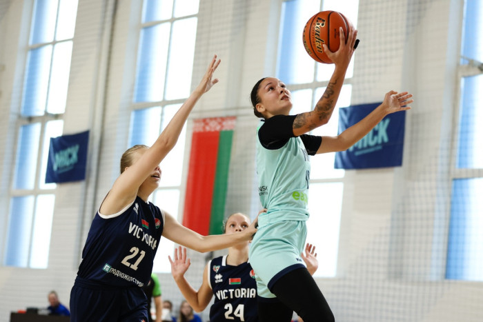 "МИНСК" (молодежная) побеждает "Викторию"