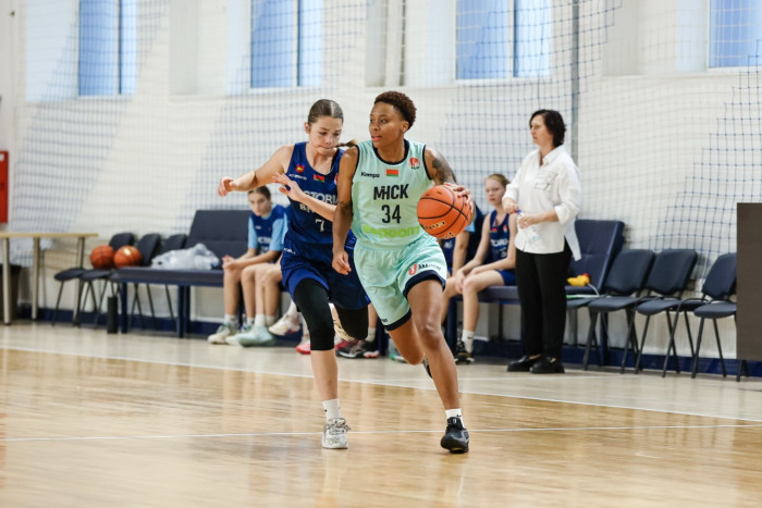 Разгромная победа женской команды над БОК "Виктория"