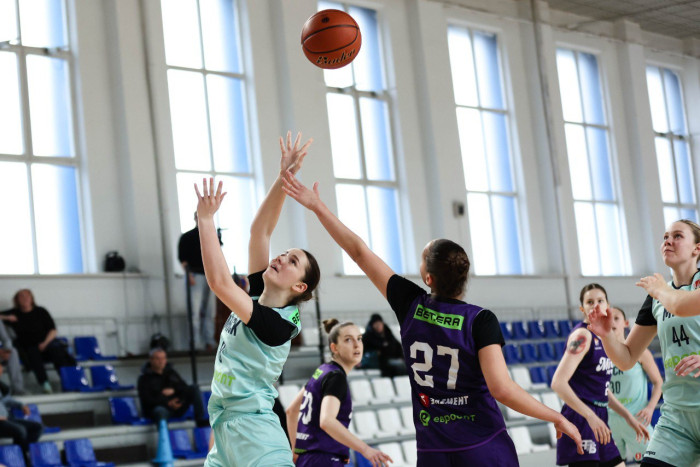 Уступаем на домашней площадке