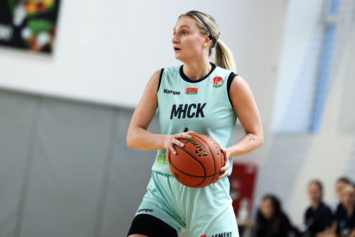 Женская команда "МИНСК" обыгрывает "Горизонт-2-РЦОП" на выездном матче