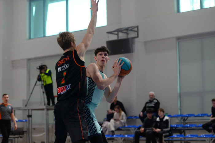 Команда Дмитрия Колтунова одерживает вторую победу над «Уралмаш-2»