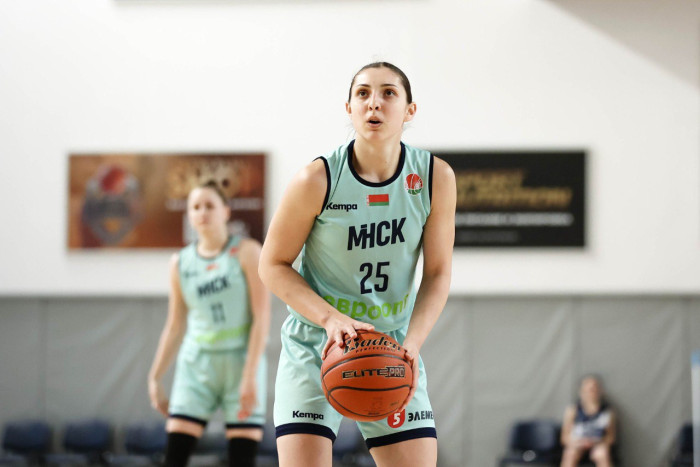 Женская команда «МИНСК» побеждает в первой игре четвертьфинала33