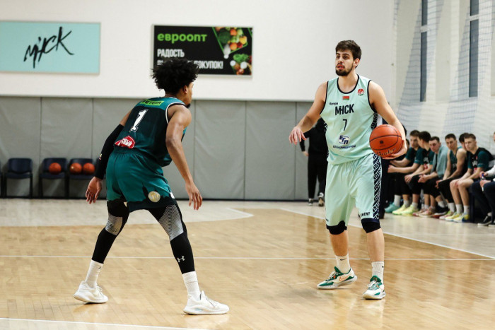 Уступает в Могилёве99