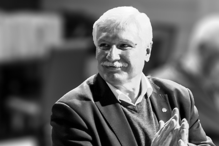 Соболезнуем...